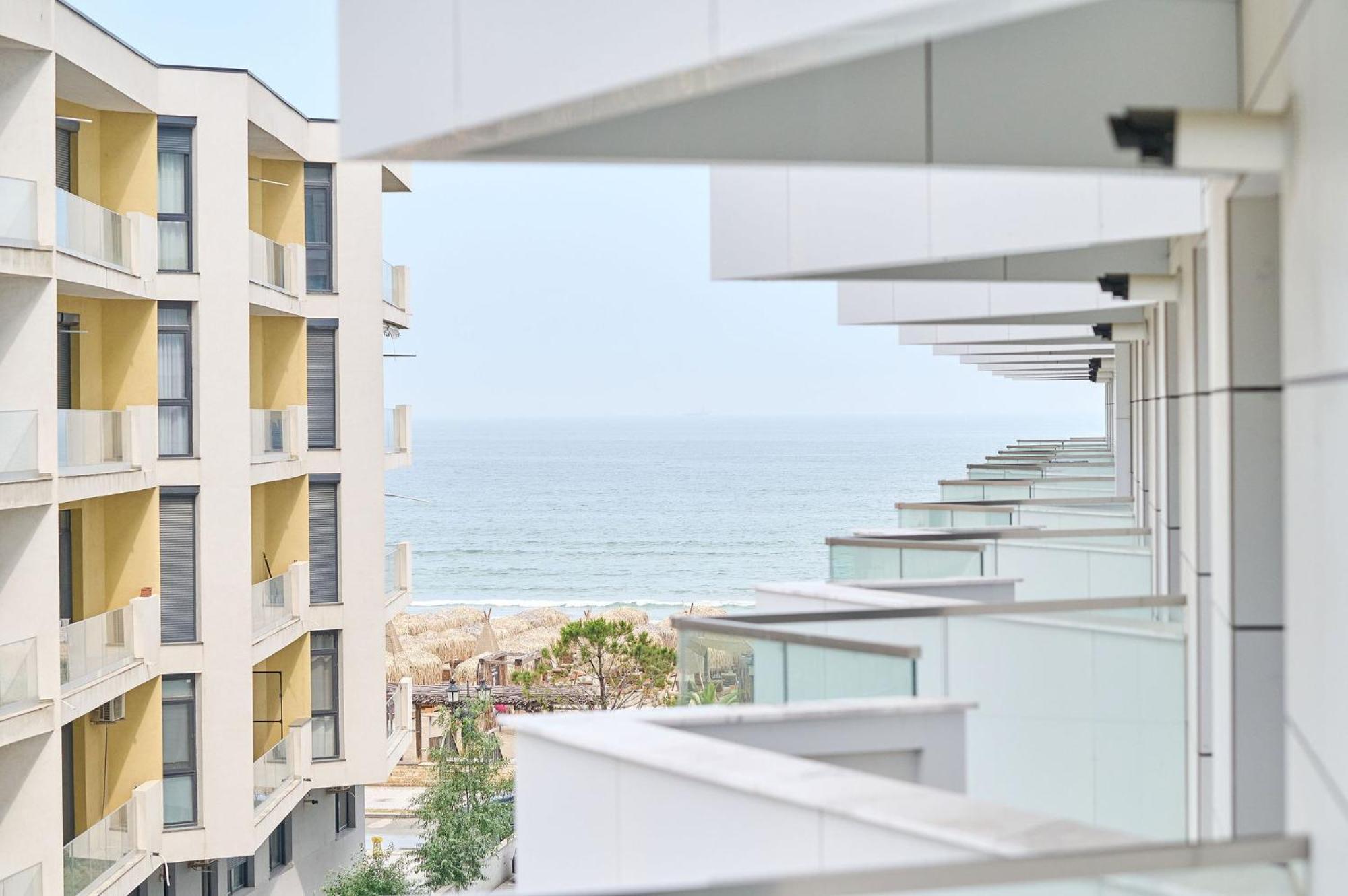 Newvision Apartment In Infinity Beach Resort - Parking Mamaia Dış mekan fotoğraf
