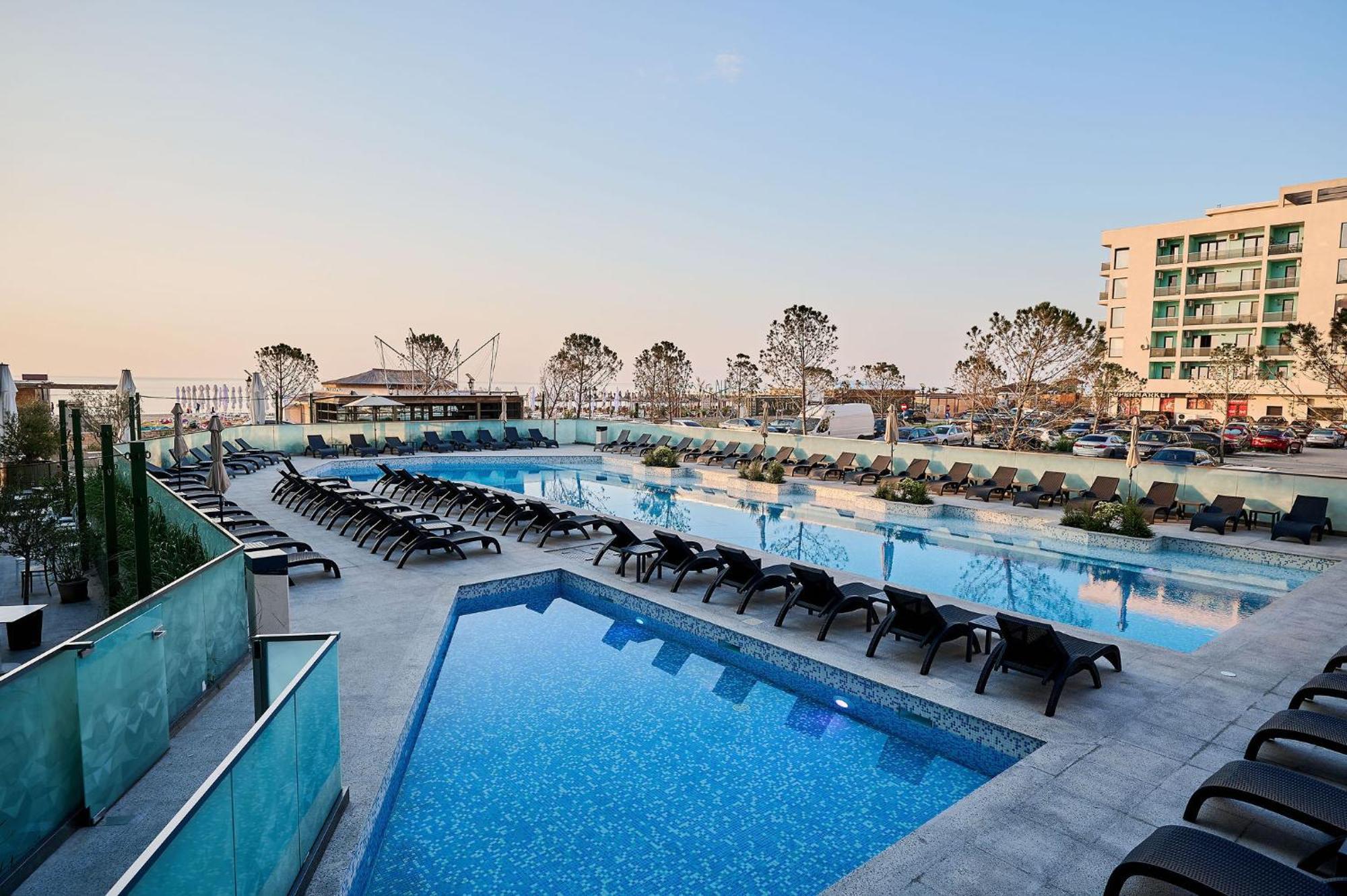 Newvision Apartment In Infinity Beach Resort - Parking Mamaia Dış mekan fotoğraf